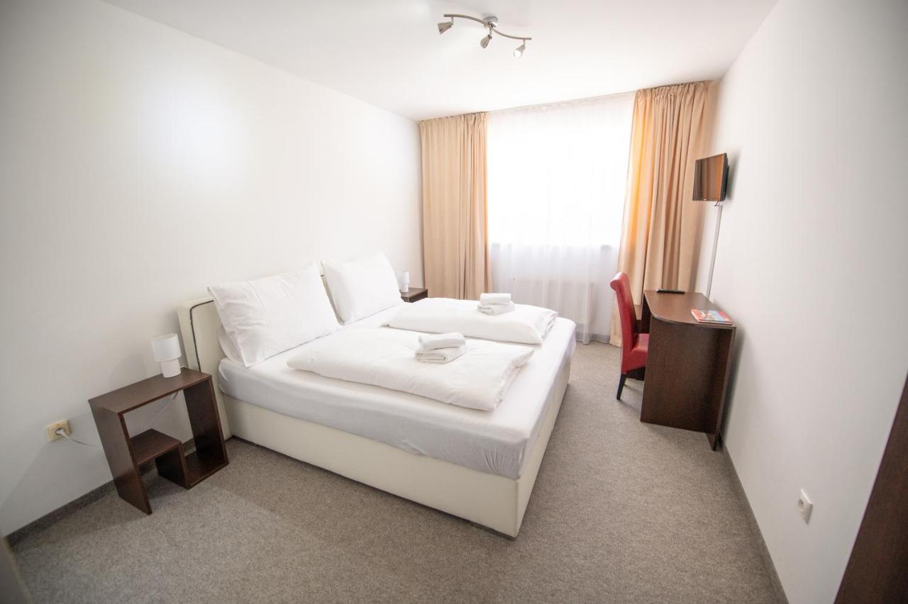Dependance Patriot Trnava Hotel Exterior photo