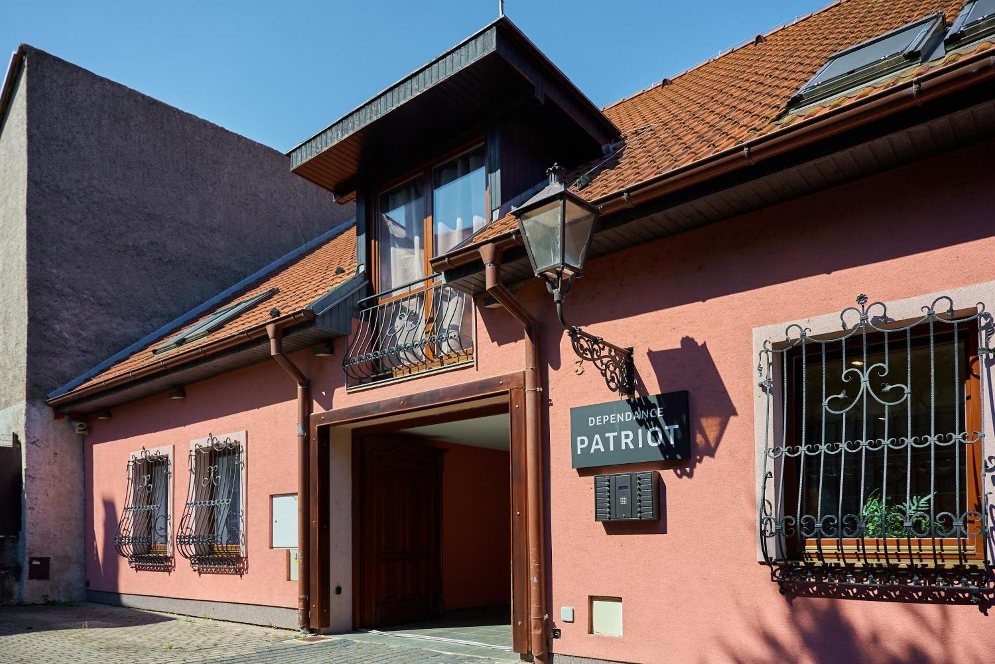 Dependance Patriot Trnava Hotel Exterior photo