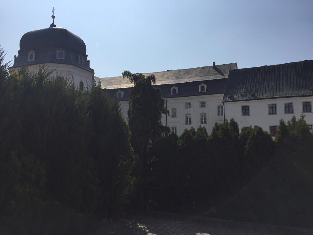Dependance Patriot Trnava Hotel Exterior photo
